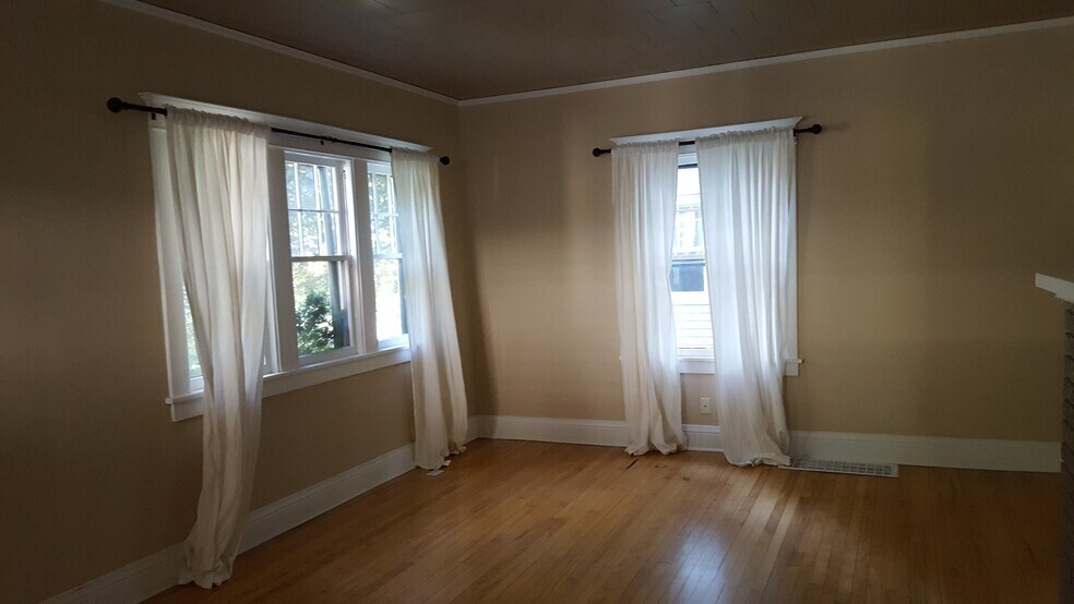 Living room - 1005 1st St SW
