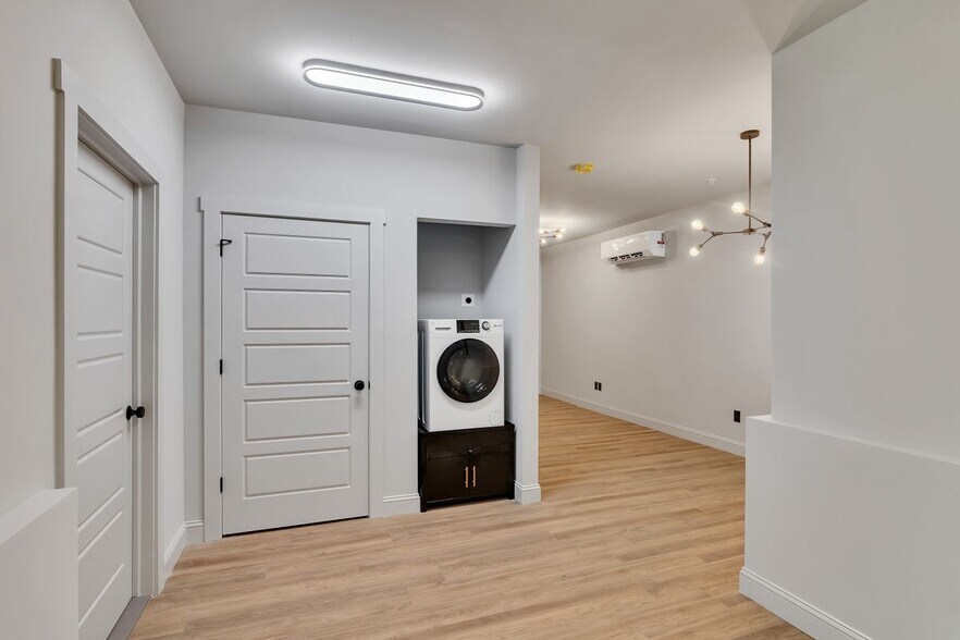 Building Photo - 36 Pawling Ave