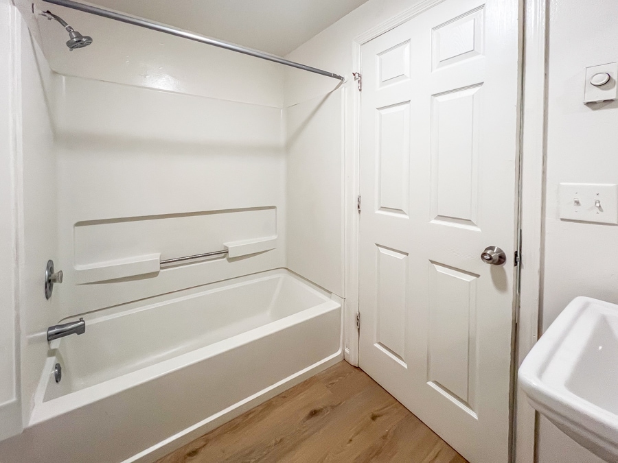 Building Photo - 39 Fox Hill Dr