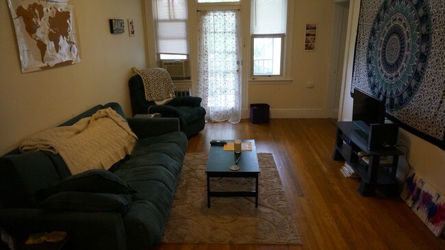 Primary Photo - 11 Melvin Ave
