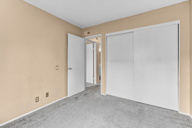 Building Photo - $500 Move In Special! 3 BD, 2.5 BA Townhome At The Groves In Carmel Valley-Del Mar