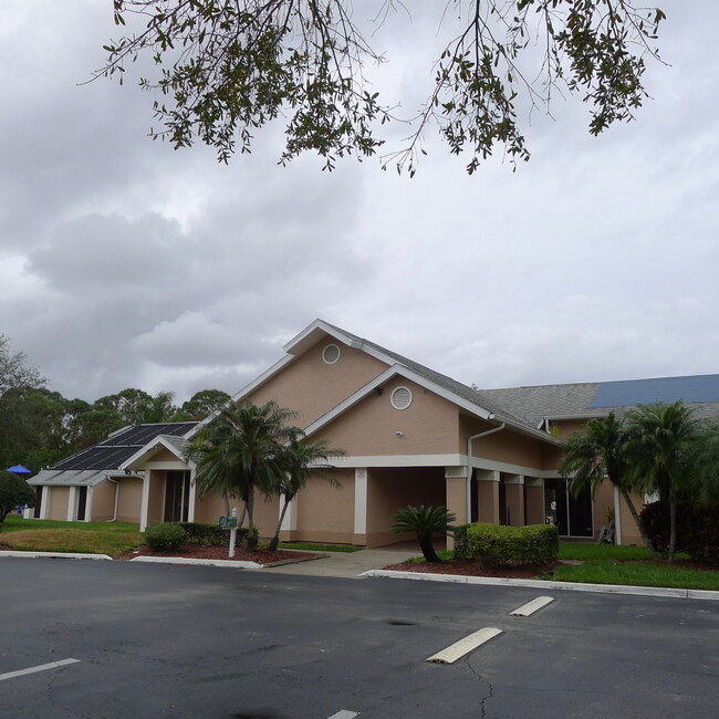 Building Photo - Pool home in Holiday Springs at Suntree