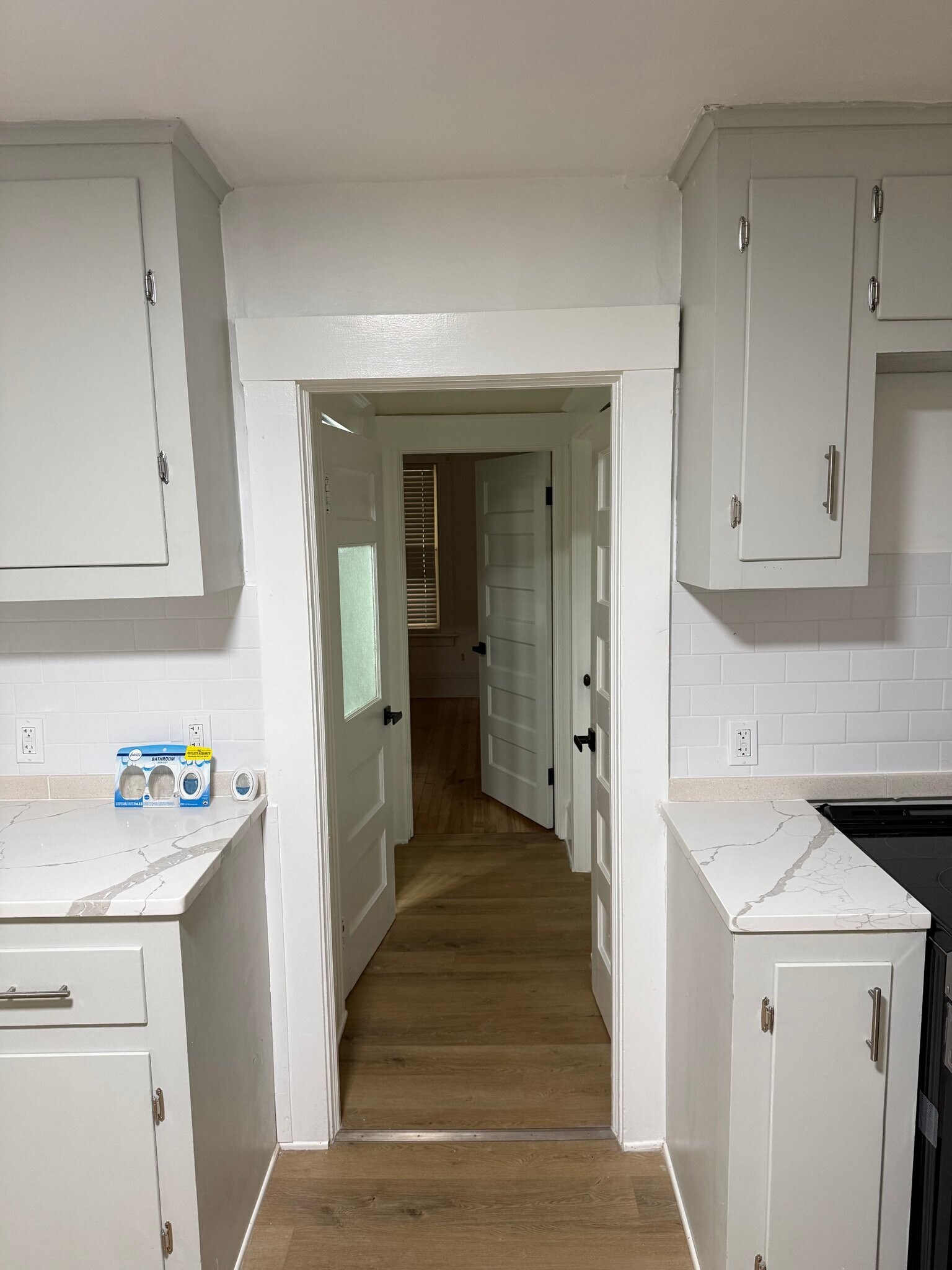 Building Photo - 423 Stanley St