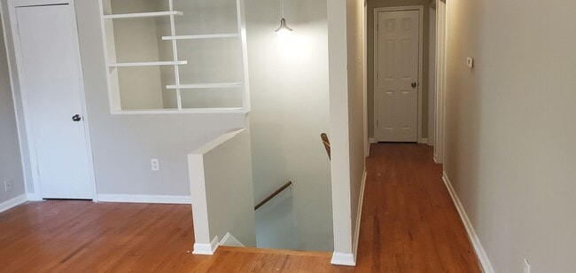 Building Photo - 3 bd, 2 ba house N cental Columbia, near V...