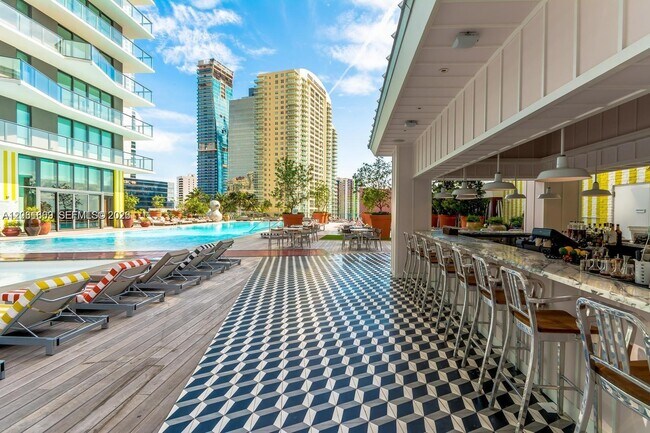 Building Photo - 1300 S Miami Ave