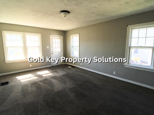 Building Photo - 328-330 E 31st Street