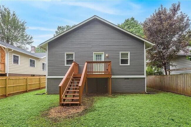 Building Photo - 1450 Graham St SW