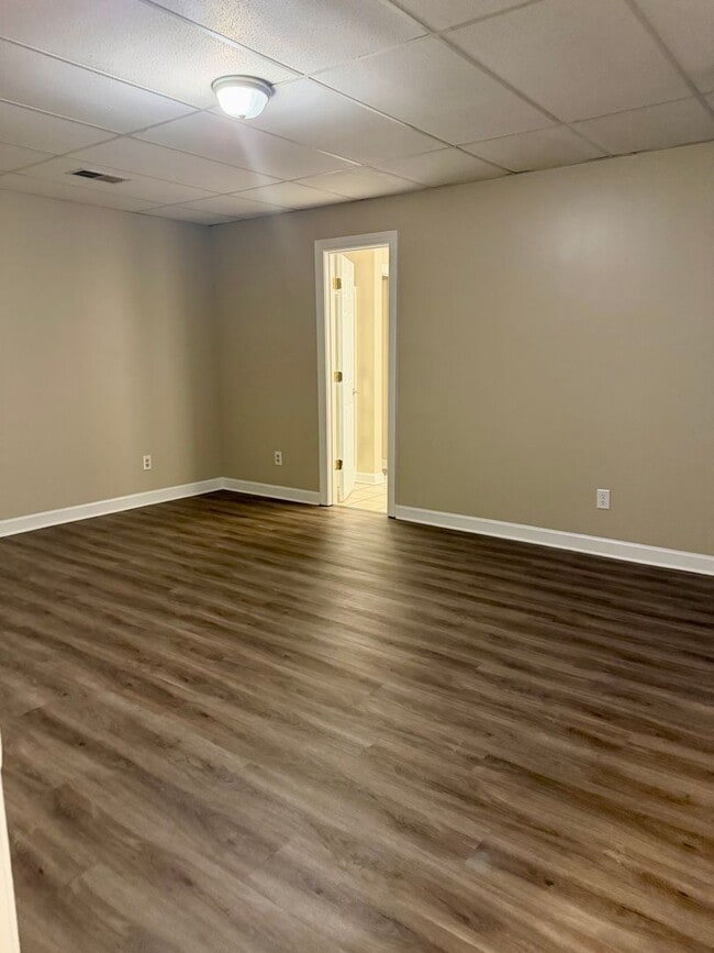 Building Photo - 281 Foxworth Dr