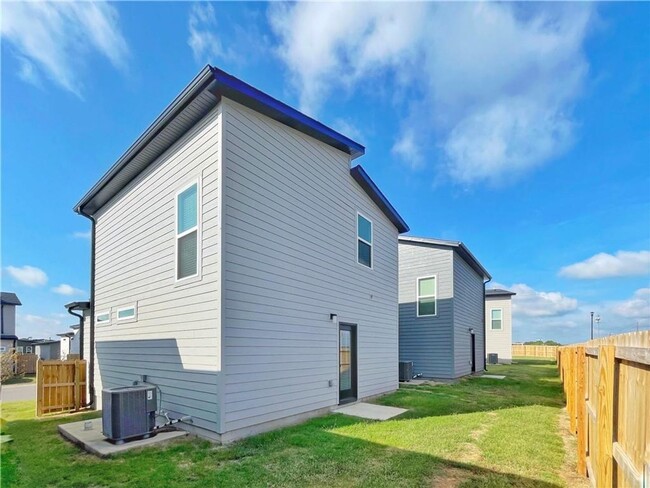 Building Photo - Now Leasing - Featherston Village - Modern...