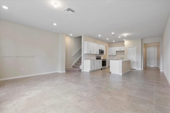 Building Photo - 2108 Appleton Cir N