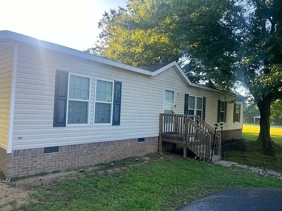 Building Photo - 2103 Pine Hill Cir