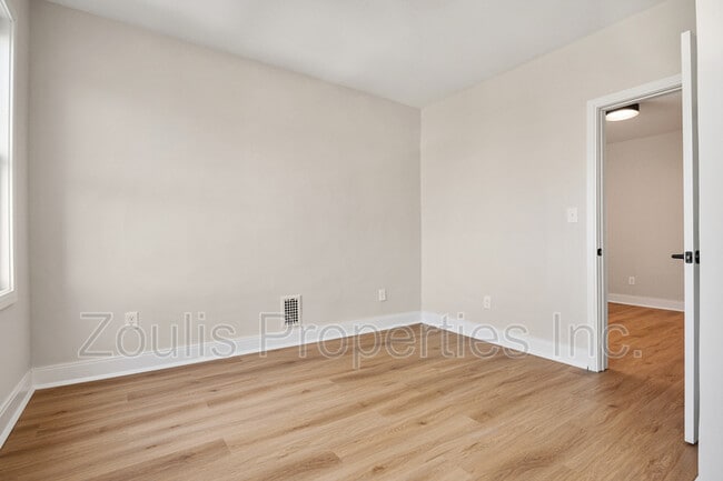 Building Photo - 311 S Newkirk St