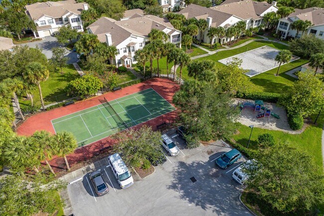 Building Photo - 559 SE Prescott Pl