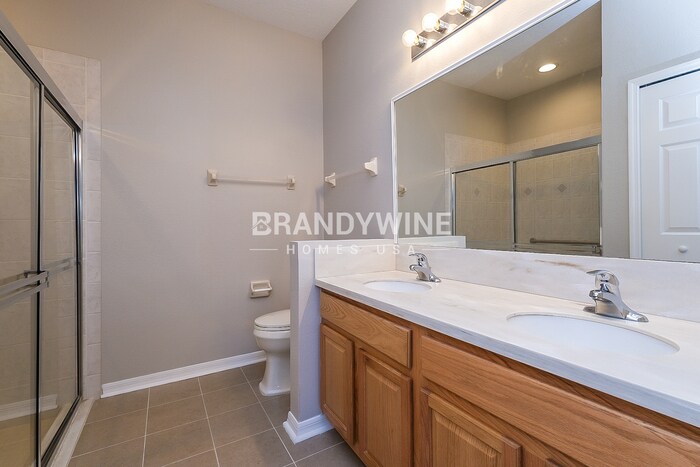 Building Photo - 747 Star Pointe Dr
