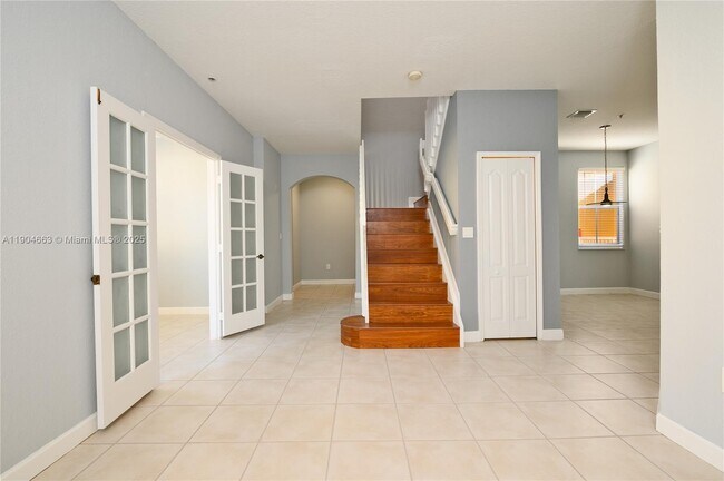 Building Photo - 4465 SW 160th Ave