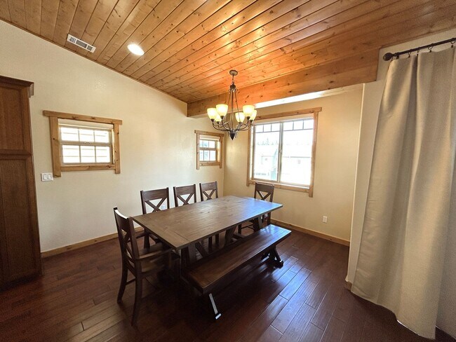 Building Photo - Long-Term Lease: The Ponderosa Meadows Townhouse