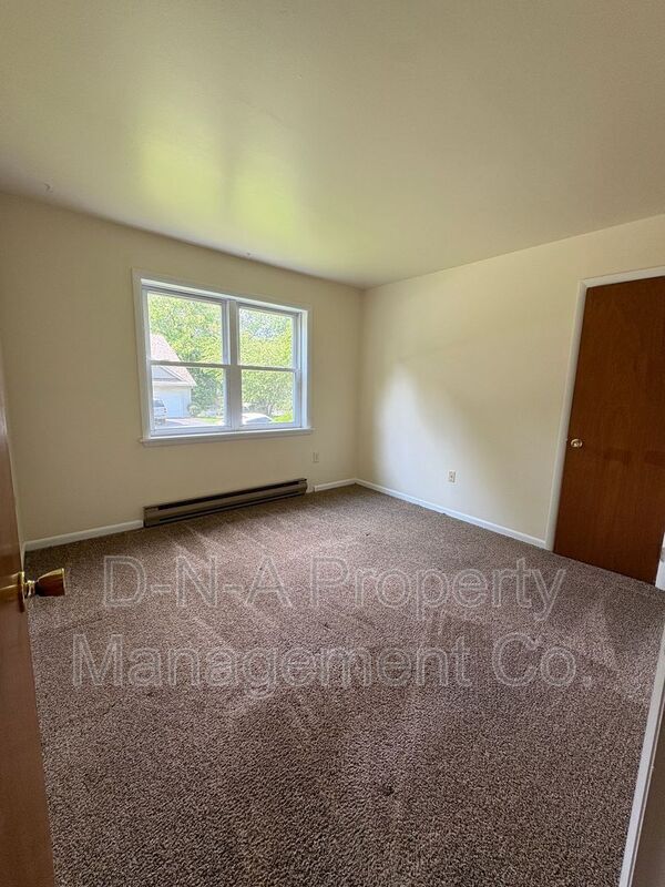 Building Photo - 737 Clermont Ave