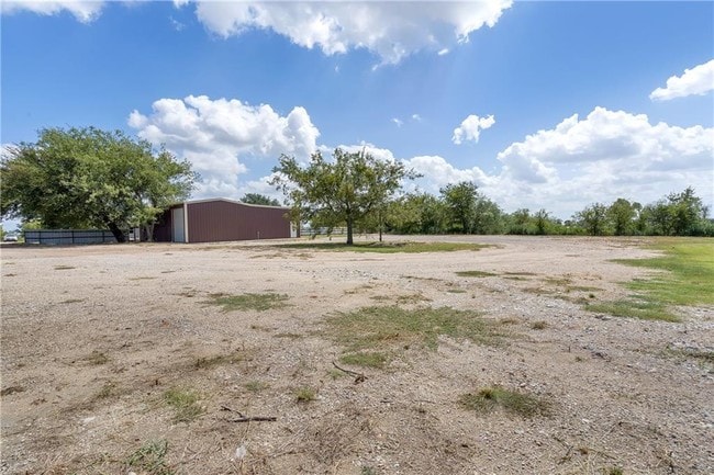 Building Photo - 5753 Blackburn Dr