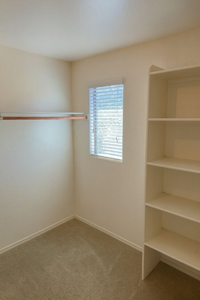 Building Photo - Charming 3BR House in Buckeye
