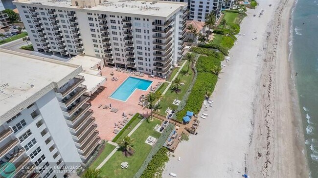Building Photo - 1149 Hillsboro Mile