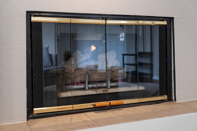 Building Photo - 6380 S Boston St