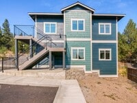 Building Photo - b2082