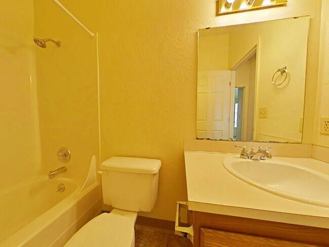 Building Photo - 3 Bedroom House ~ North Corvallis ~ Pet Fr...
