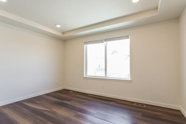 Building Photo - 4764 N Tower Dr
