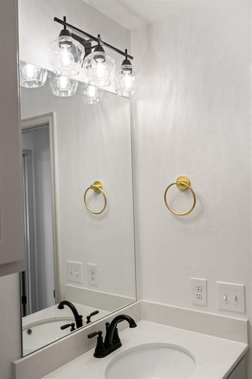 Building Photo - 417 Haven St