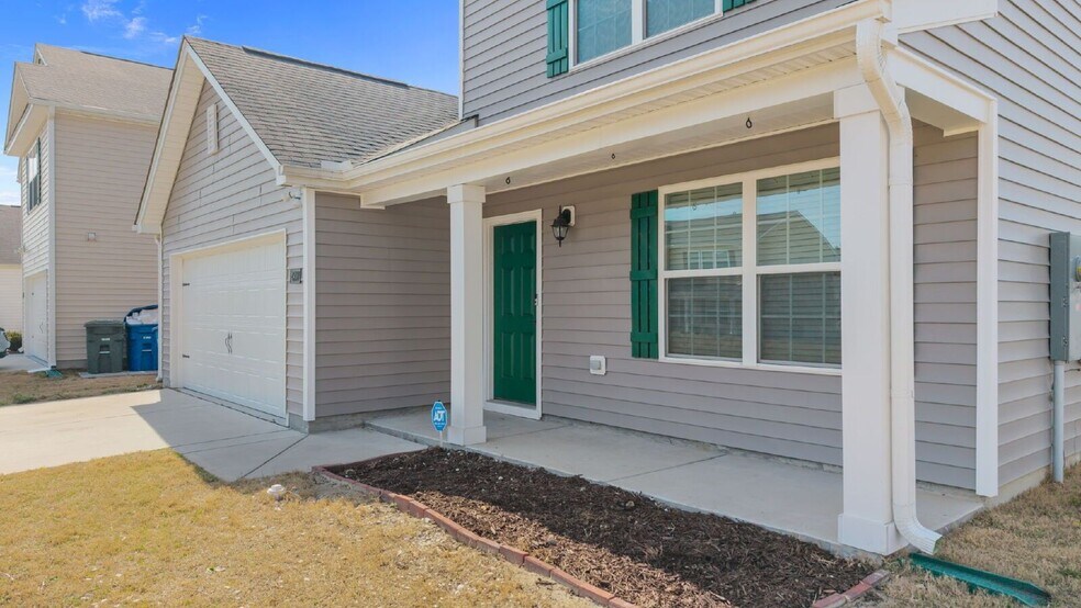 Building Photo - 4500 Sandstone Dr