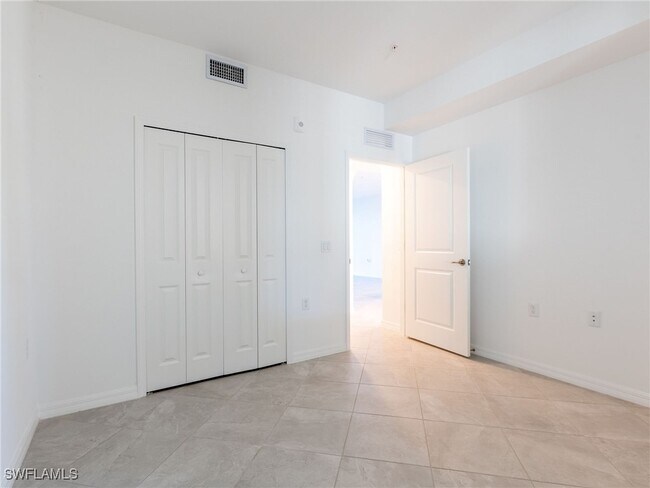 Building Photo - 5807 Double Eagle Cir