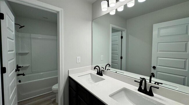 Building Photo - 3762 Dover Run Ln