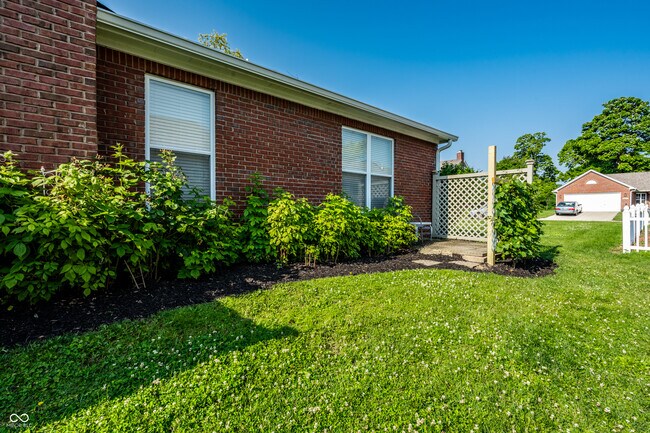 Building Photo - 8342 Stark Dr