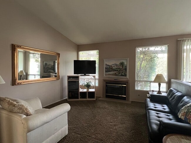 Building Photo - 248 Strada Fortuna