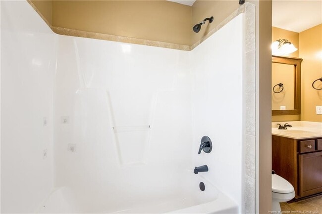 Building Photo - 2828 Deepwater Ct