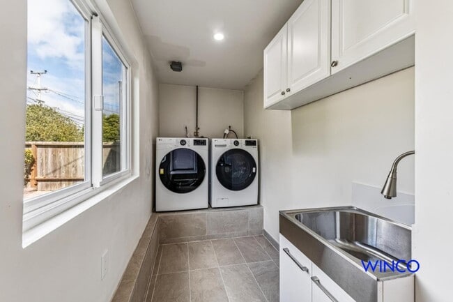 Building Photo - 372 Avalon Dr