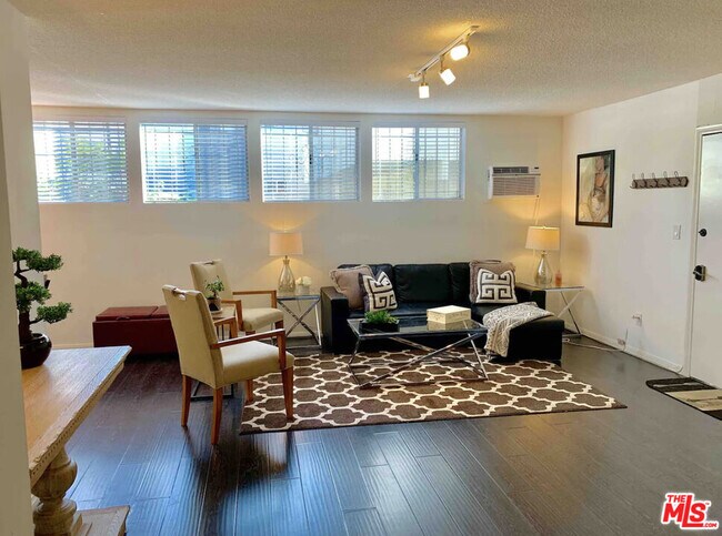 Building Photo - 1152 N Ogden Dr