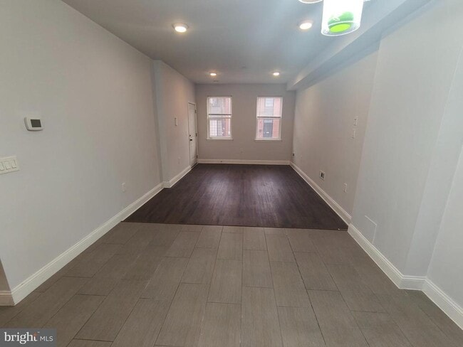 Building Photo - 1113 Wallace St