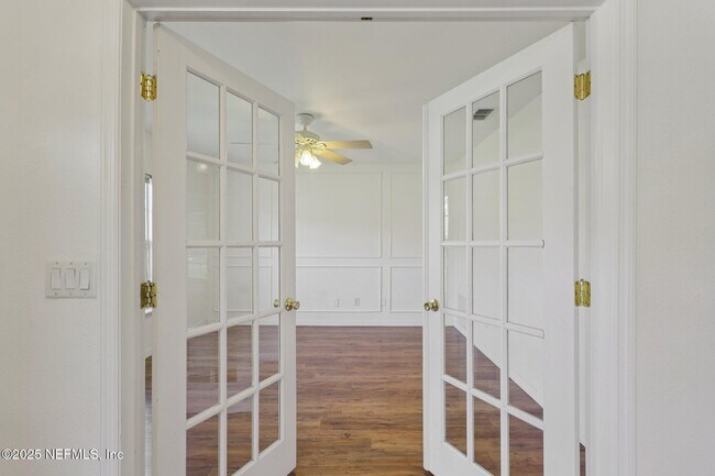 Building Photo - 350 Turtle Dove Dr