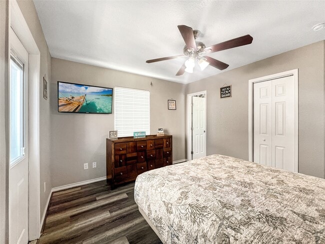 Building Photo - 81 Santar Loop