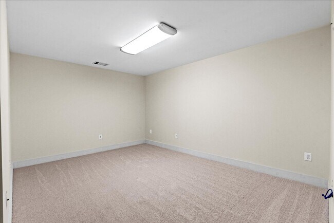 Building Photo - 2 Bedroom 3 Bath is Stafford, VA