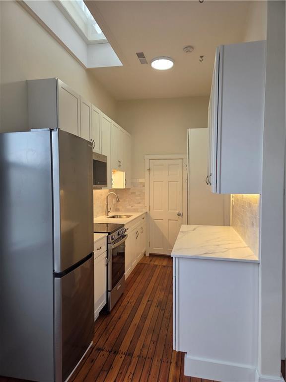 Building Photo - 32 Farewell St