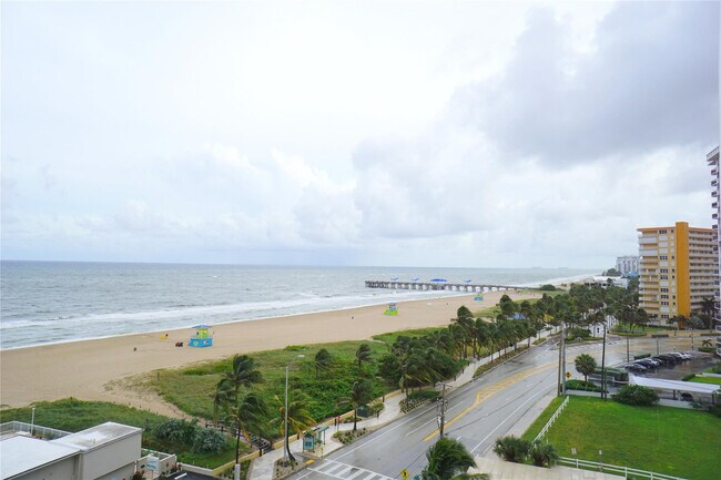 Building Photo - 525 N Ocean Blvd