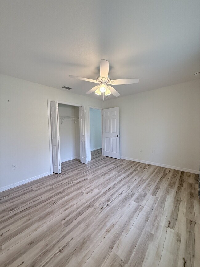 Building Photo - 3 Bedroom and 2-Bathroom House