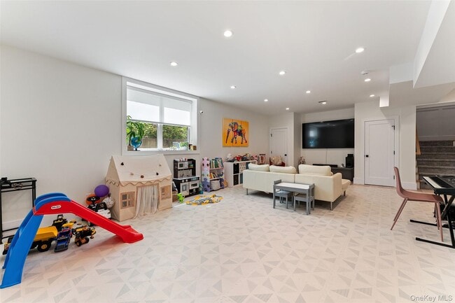 Building Photo - 49 Fayette Rd