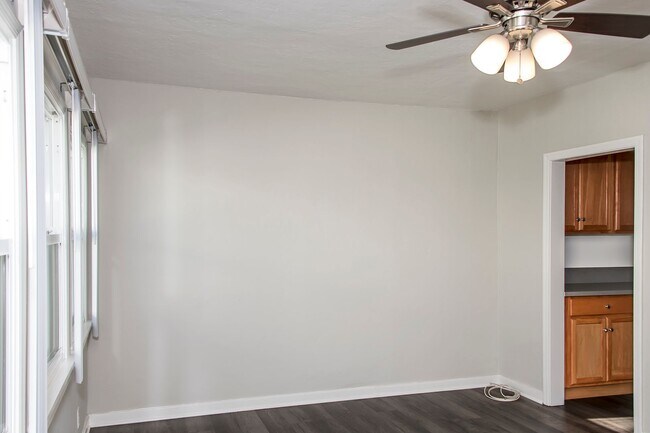 Interior Photo - cal1129