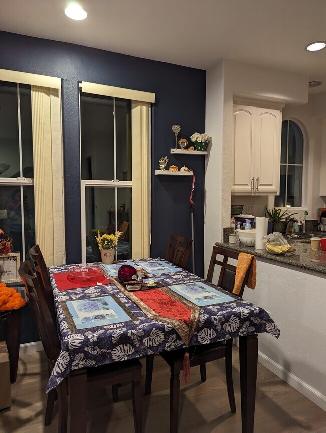 Building Photo - 135 Parc Place Dr