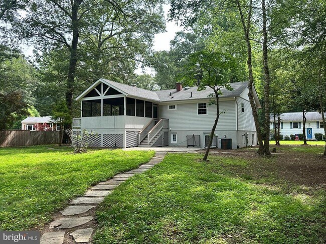 Building Photo - 3718 Nile Rd