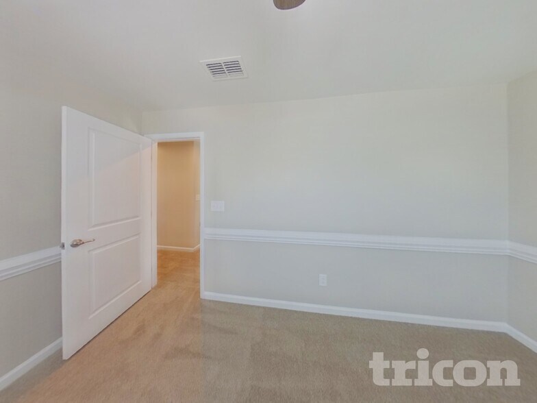 Building Photo - 1302 Harkey Creek Dr