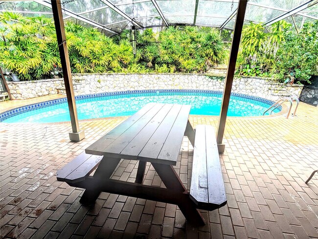 Building Photo - 169 Palmetto Dr